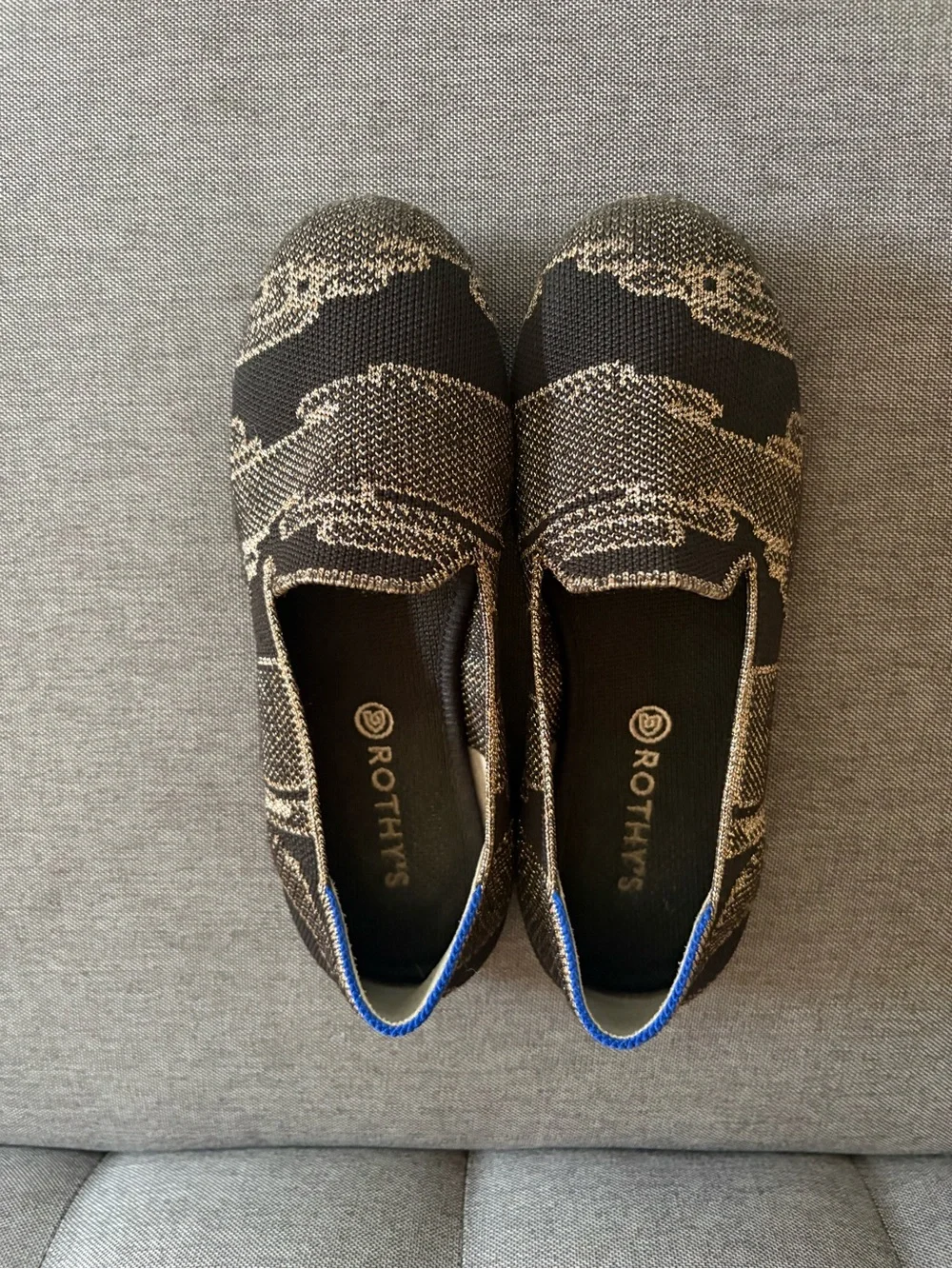 Rothy's Kids Slip-On Shoes in Black and Metallic Gold Size 2